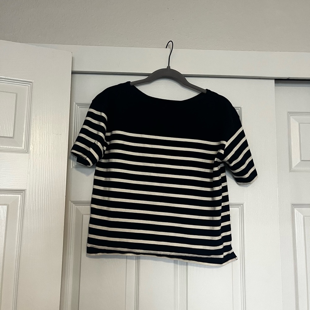 Boden cropped relaxed fit boat neck top. Size S. Never worn.